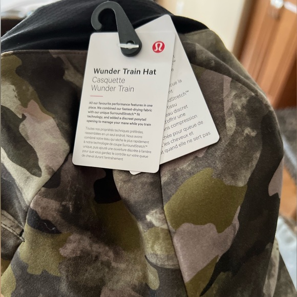 NWT Wunder Train Hat - XS - Picture 2 of 8